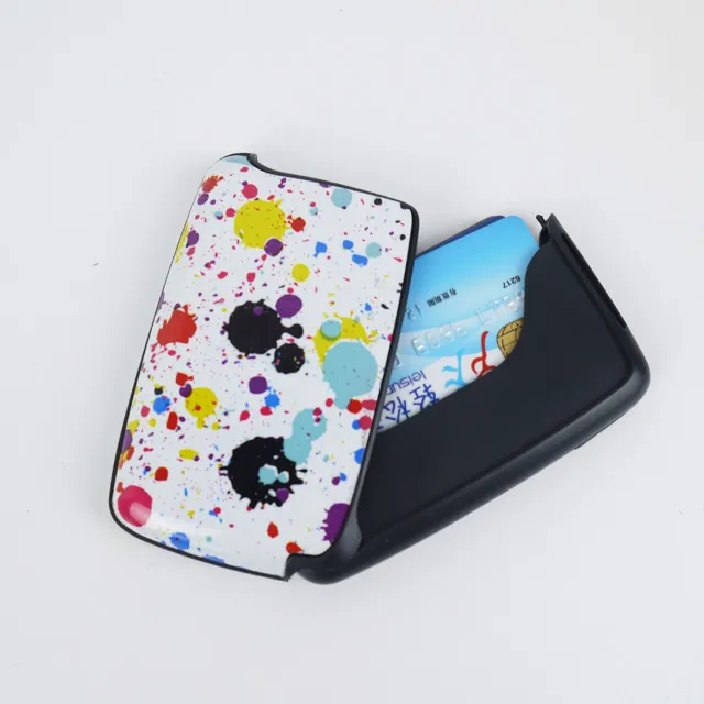 Nagtrabaho ba ang Aluminum Credit Card Card Card?